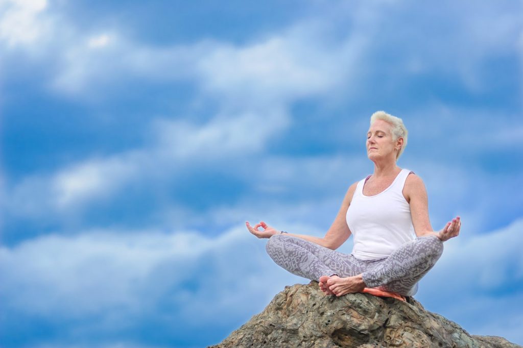 mantenersi in forma con lo yoga