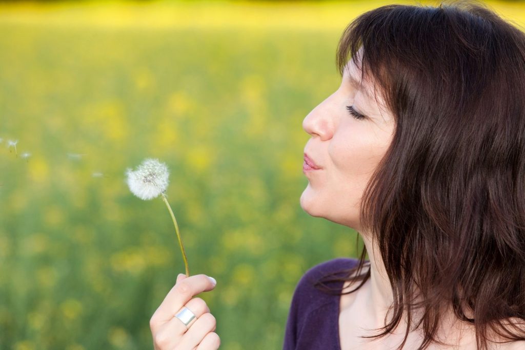 aiuto per sintomi menopausa dai fiori