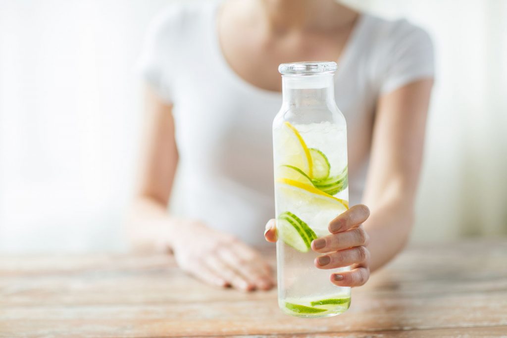 acqua e limone, addio gonfiore
