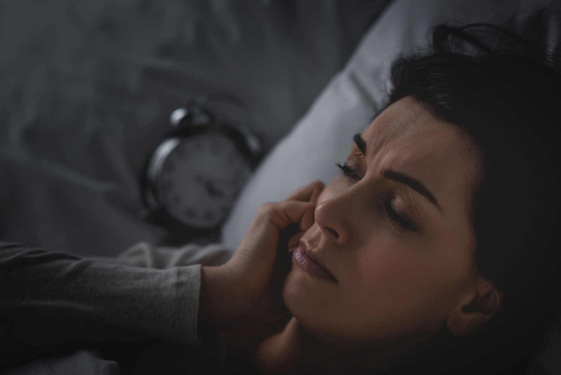 Perché dormo male negli ultimi tempi?